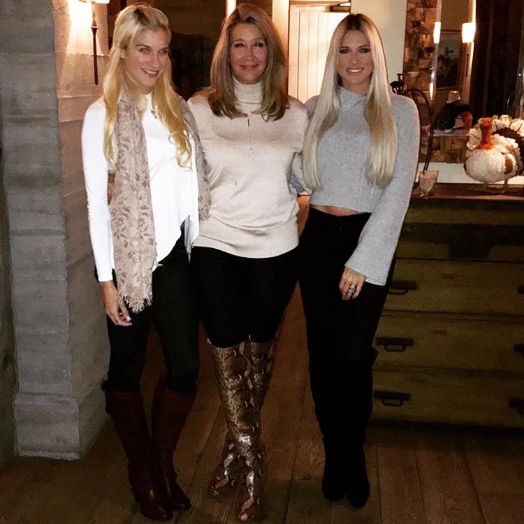 Photo_Nov_232C_10_34_45_PM.jpg Photo_Nov_232C_10_34_45_PM.jpg