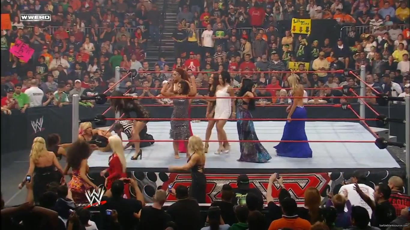 RAW_864_DECEMBER_142C_2009_0800.jpg RAW_864_DECEMBER_142C_2009_0800.jpg