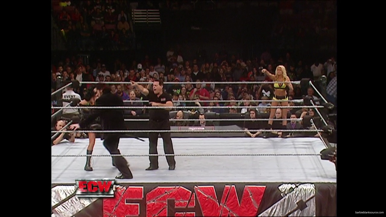 WWE_ECW_12_05_06_Ariel_vs_Kelly_mp40183.jpg WWE_ECW_12_05_06_Ariel_vs_Kelly_mp40183.jpg