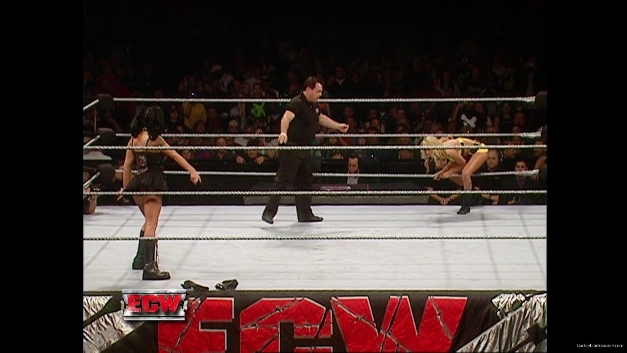 WWE_ECW_12_05_06_Ariel_vs_Kelly_mp40203.jpg WWE_ECW_12_05_06_Ariel_vs_Kelly_mp40203.jpg
