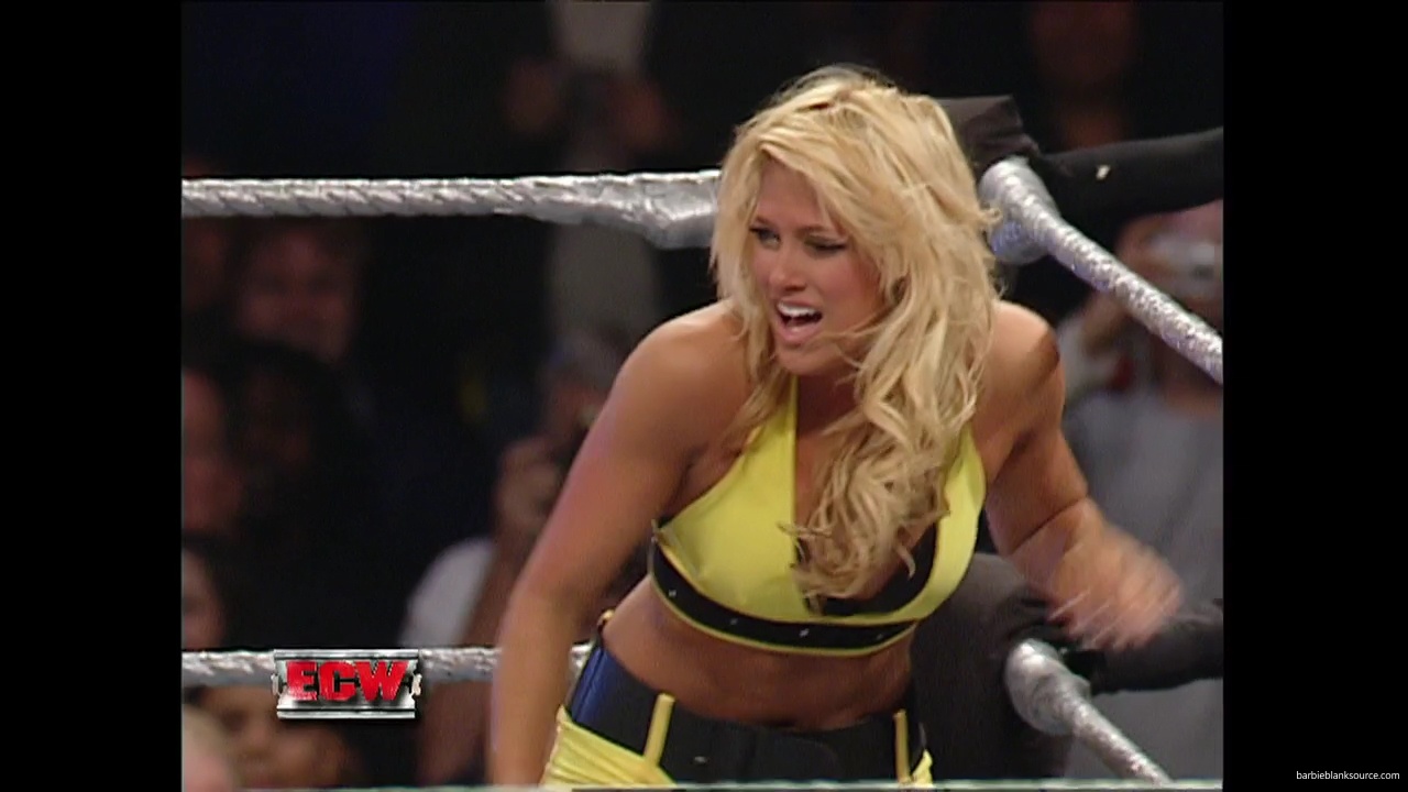 WWE_ECW_12_05_06_Ariel_vs_Kelly_mp40251.jpg WWE_ECW_12_05_06_Ariel_vs_Kelly_mp40251.jpg