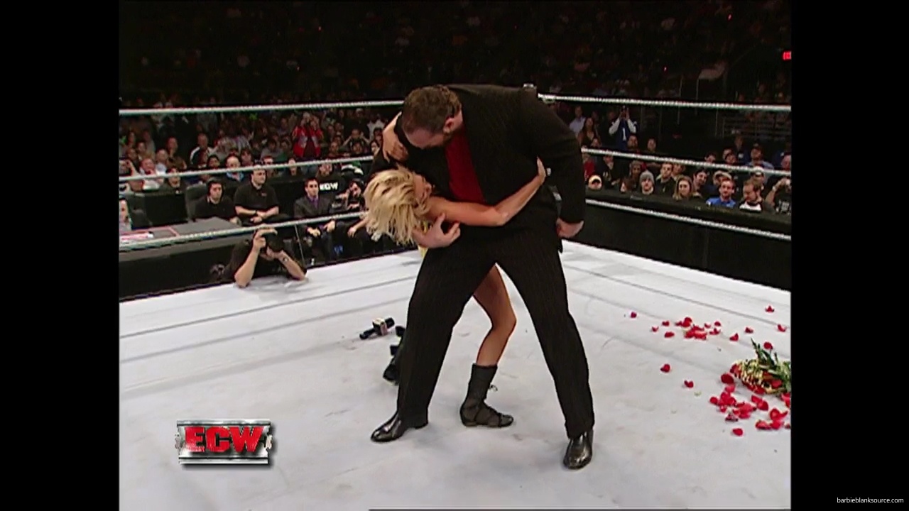 WWE_ECW_12_05_06_Ariel_vs_Kelly_mp40446.jpg WWE_ECW_12_05_06_Ariel_vs_Kelly_mp40446.jpg