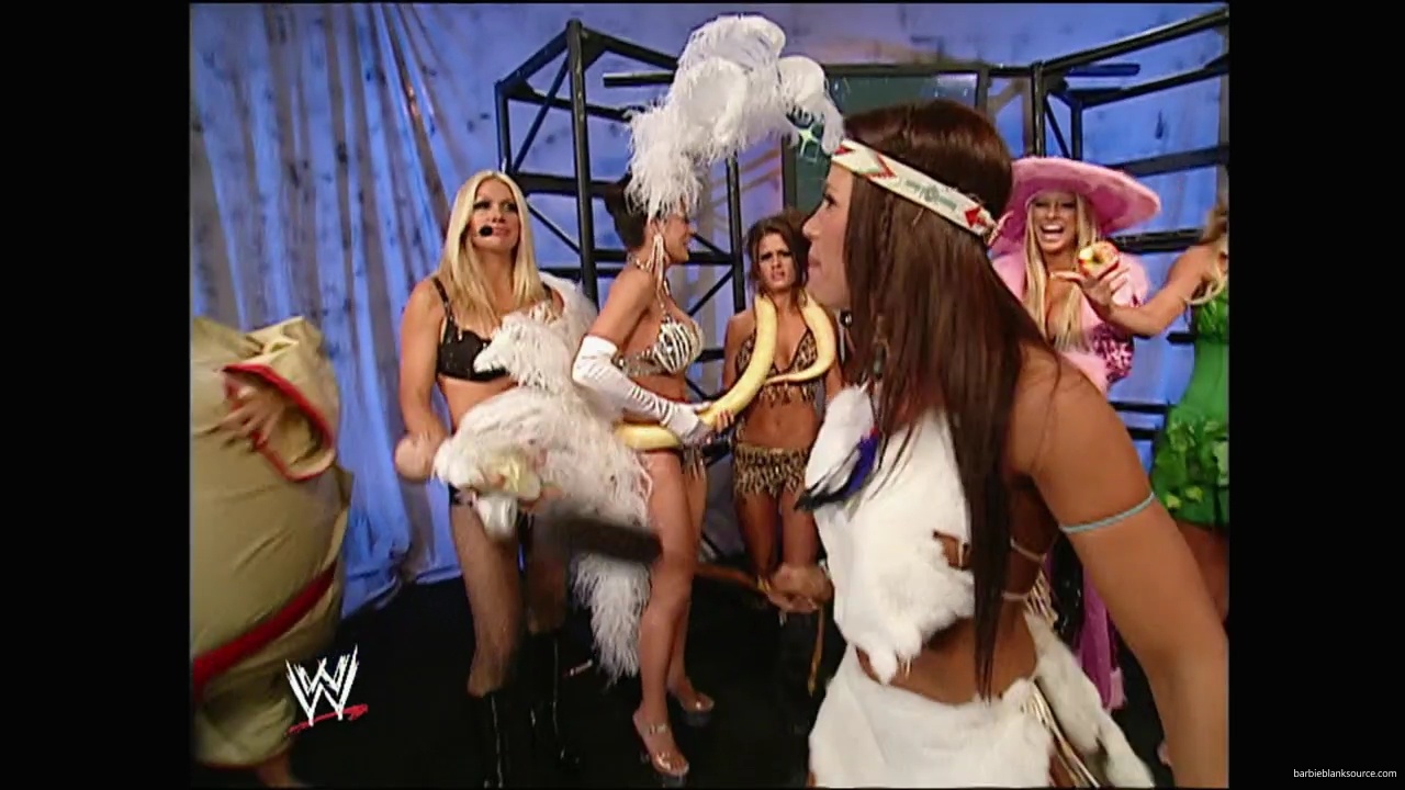 WWE_Cyber_Sunday_2007_Divas_Segments_mp42101.jpg WWE_Cyber_Sunday_2007_Divas_Segments_mp42101.jpg