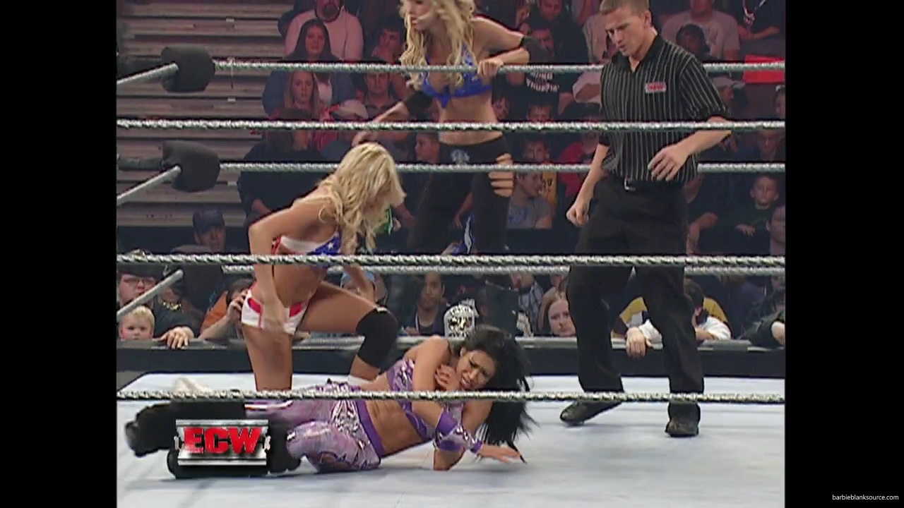 WWE_ECW_11_13_07_Kelly_Michelle_vs_Layla_Melina_mp41273.jpg WWE_ECW_11_13_07_Kelly_Michelle_vs_Layla_Melina_mp41273.jpg