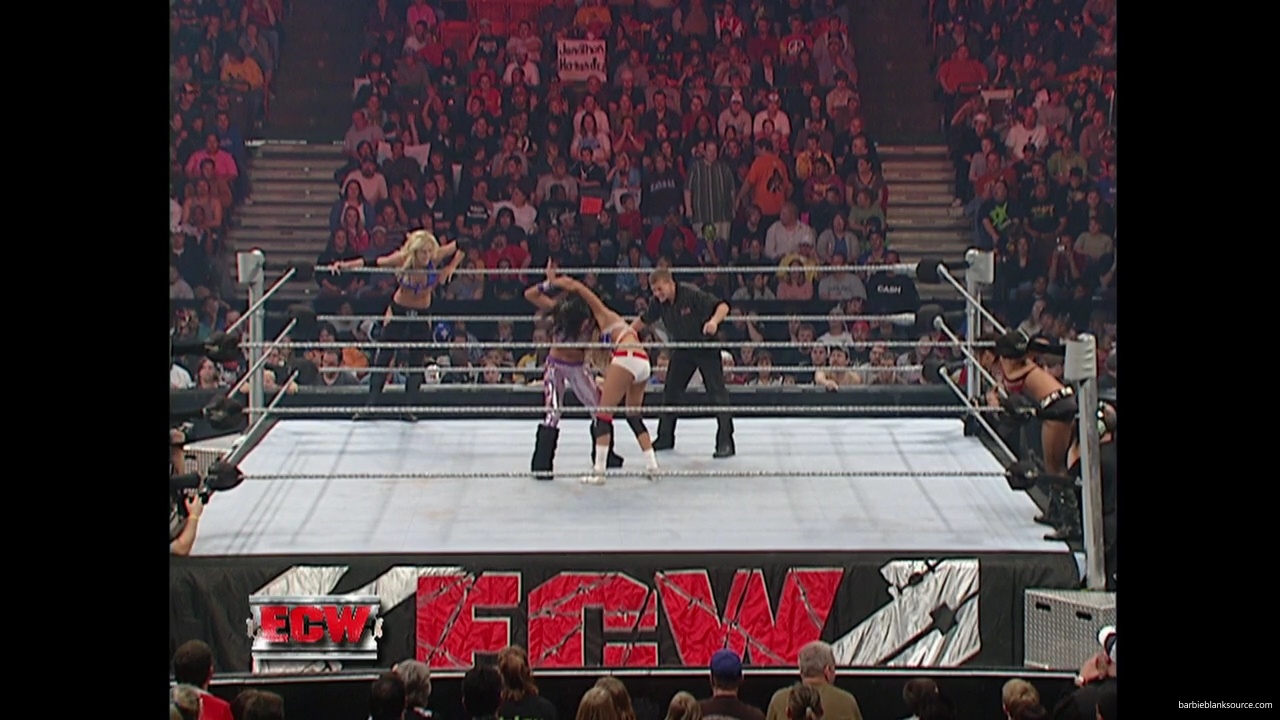 WWE_ECW_11_13_07_Kelly_Michelle_vs_Layla_Melina_mp41363.jpg WWE_ECW_11_13_07_Kelly_Michelle_vs_Layla_Melina_mp41363.jpg