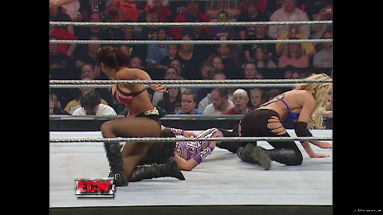 WWE_ECW_11_13_07_Kelly_Michelle_vs_Layla_Melina_mp41386.jpg WWE_ECW_11_13_07_Kelly_Michelle_vs_Layla_Melina_mp41386.jpg
