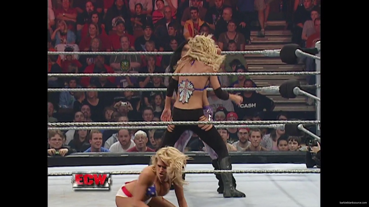 WWE_ECW_11_13_07_Kelly_Michelle_vs_Layla_Melina_mp41392.jpg WWE_ECW_11_13_07_Kelly_Michelle_vs_Layla_Melina_mp41392.jpg