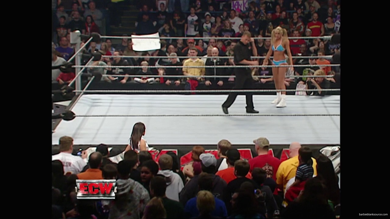 WWE_ECW_11_27_07_Kelly_vs_Layla_mp41677.jpg WWE_ECW_11_27_07_Kelly_vs_Layla_mp41677.jpg