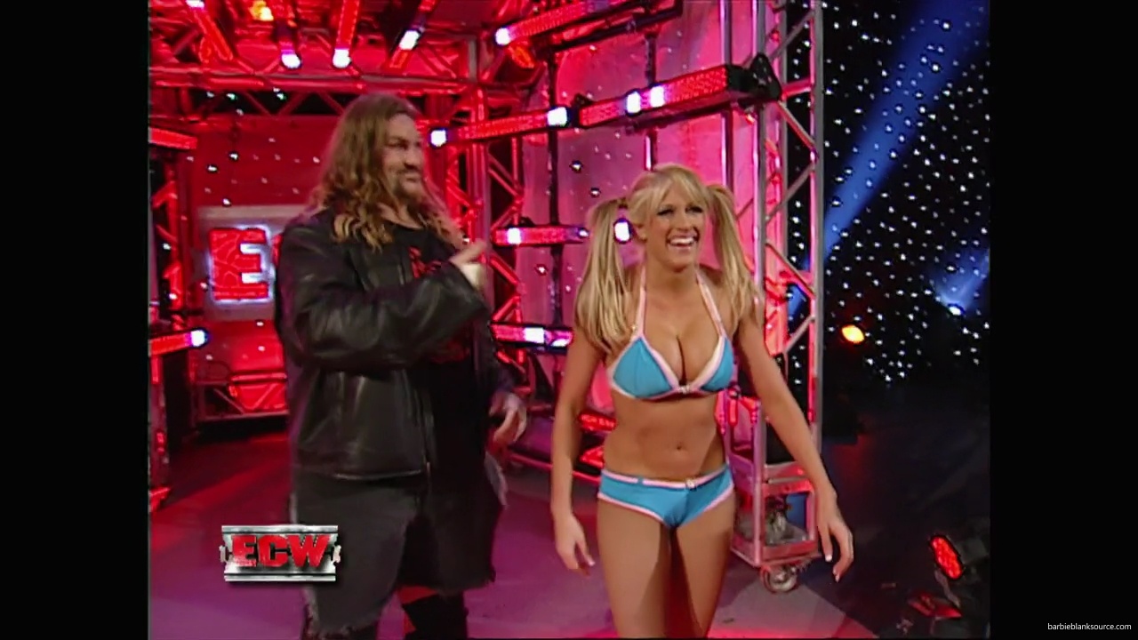 WWE_ECW_11_27_07_Kelly_vs_Layla_mp41818.jpg WWE_ECW_11_27_07_Kelly_vs_Layla_mp41818.jpg