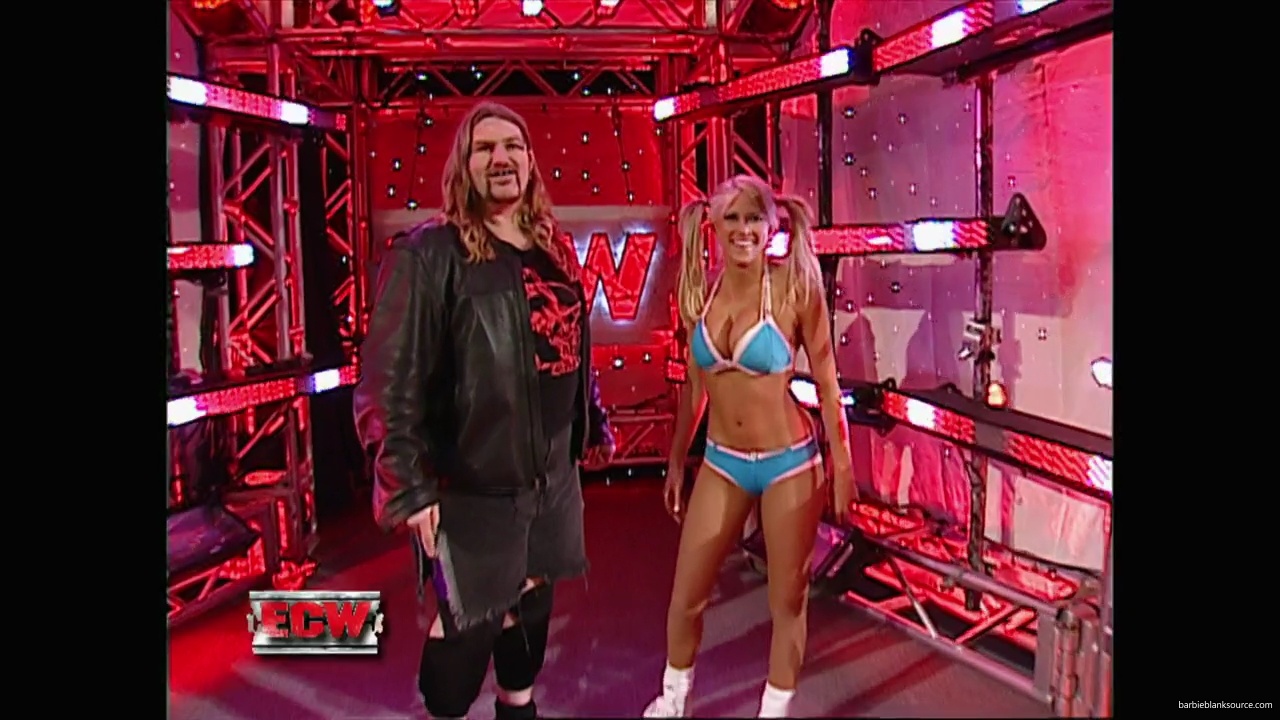 WWE_ECW_11_27_07_Kelly_vs_Layla_mp41835.jpg WWE_ECW_11_27_07_Kelly_vs_Layla_mp41835.jpg