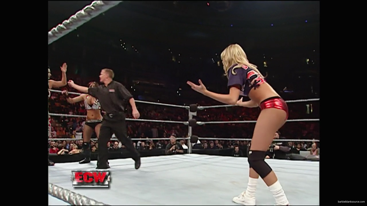WWE_ECW_12_11_07_Kelly_vs_Layla_Victoria_mp42363.jpg WWE_ECW_12_11_07_Kelly_vs_Layla_Victoria_mp42363.jpg