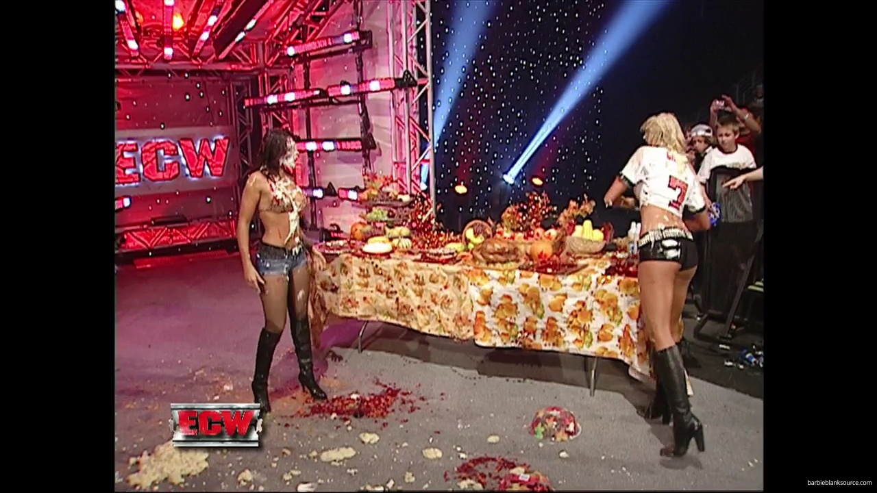 WWE_ECW_11_20_07_Kelly_Layla_Segment_mp41584.jpg WWE_ECW_11_20_07_Kelly_Layla_Segment_mp41584.jpg