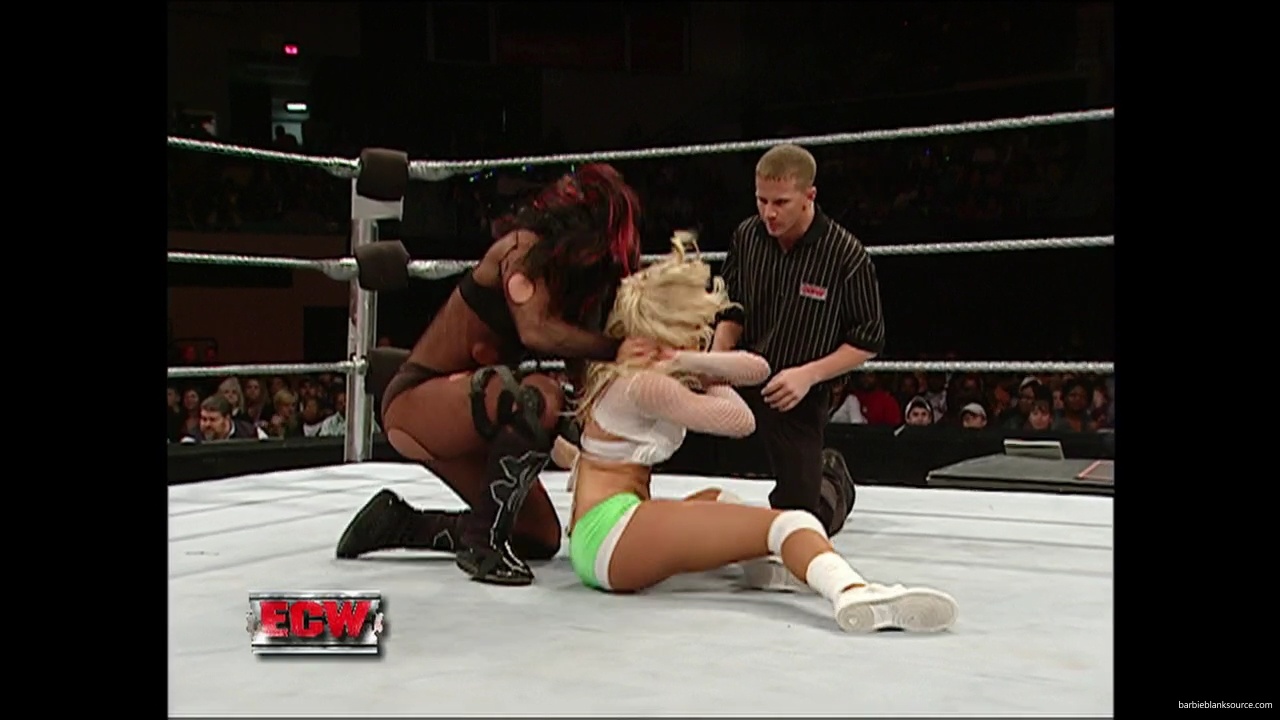 WWE_ECW_12_06_07_Balls_Kelly_vs_Kenny_Victoria_mp42186.jpg