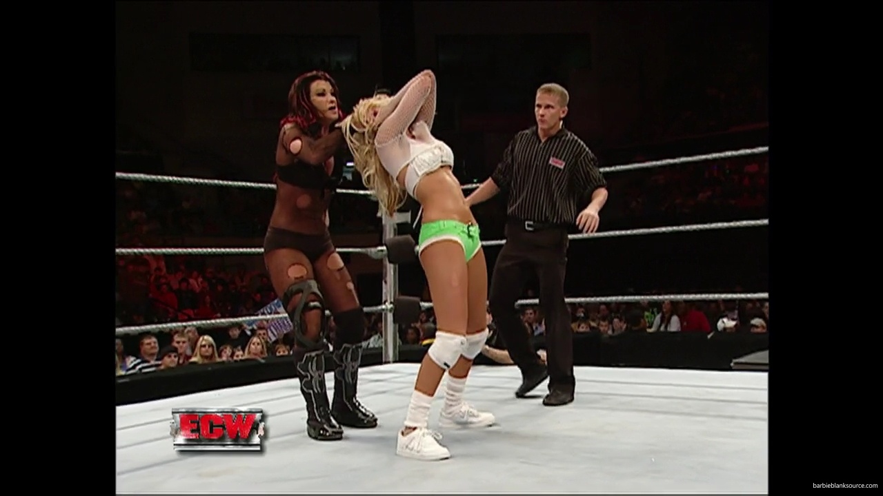 WWE_ECW_12_06_07_Balls_Kelly_vs_Kenny_Victoria_mp42206.jpg