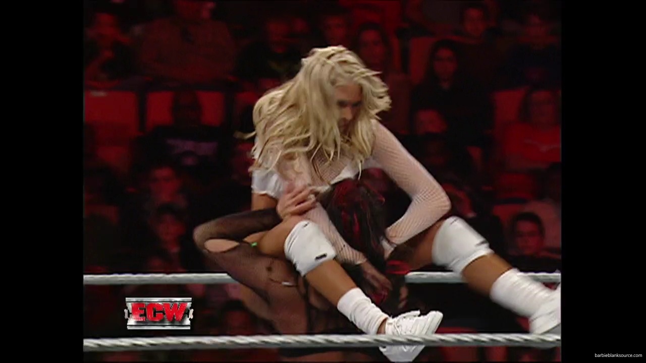 WWE_ECW_12_06_07_Balls_Kelly_vs_Kenny_Victoria_mp42248.jpg