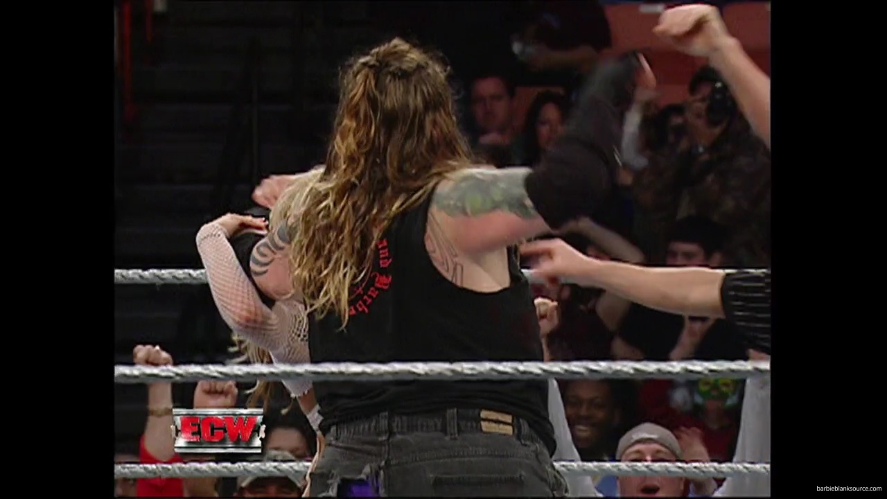 WWE_ECW_12_06_07_Balls_Kelly_vs_Kenny_Victoria_mp42262.jpg
