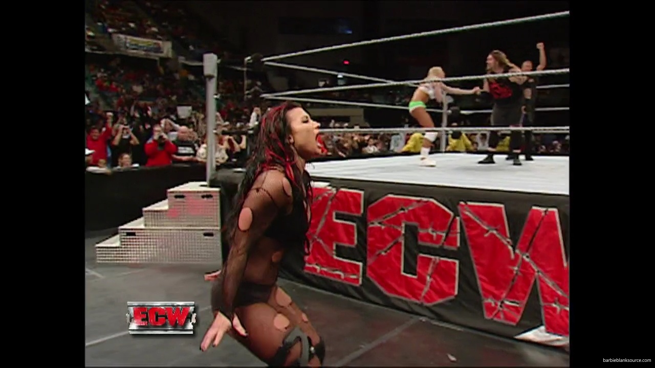 WWE_ECW_12_06_07_Balls_Kelly_vs_Kenny_Victoria_mp42270.jpg WWE_ECW_12_06_07_Balls_Kelly_vs_Kenny_Victoria_mp42270.jpg