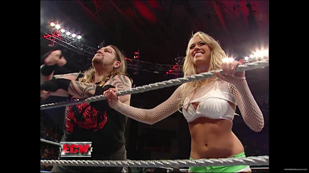 WWE_ECW_12_06_07_Balls_Kelly_vs_Kenny_Victoria_mp42307.jpg
