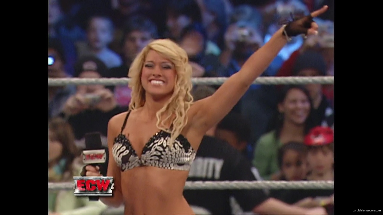 WWE_ECW_01_16_07_Kelly_Ringside_mp40095.jpg