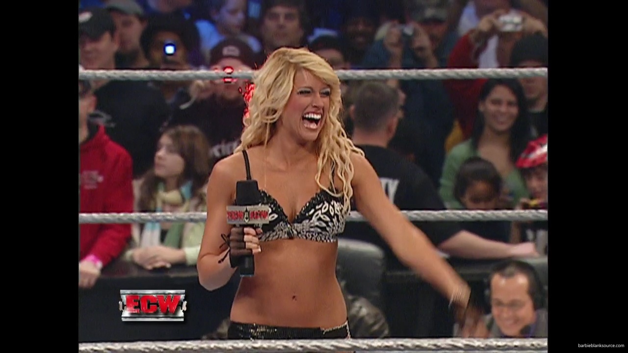 WWE_ECW_01_16_07_Kelly_Ringside_mp40097.jpg