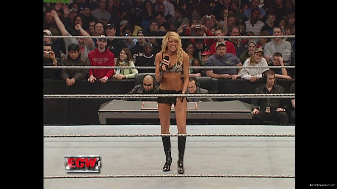 WWE_ECW_01_16_07_Kelly_Ringside_mp40111.jpg