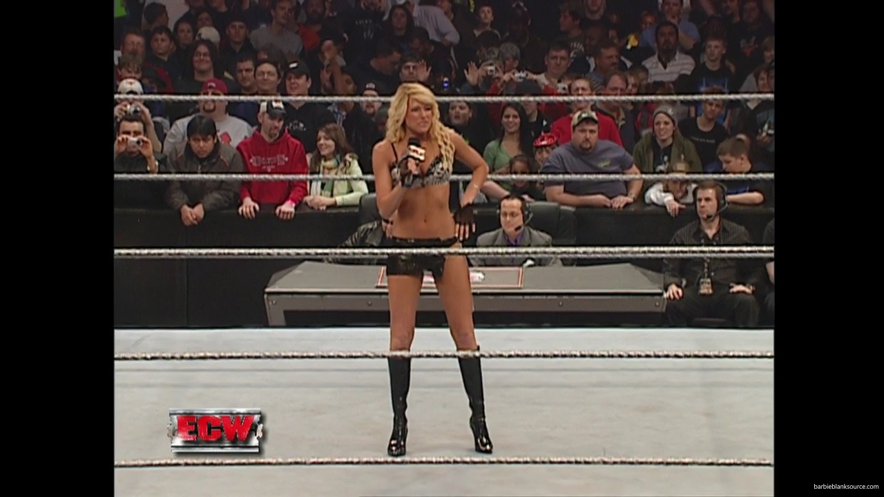 WWE_ECW_01_16_07_Kelly_Ringside_mp40117.jpg