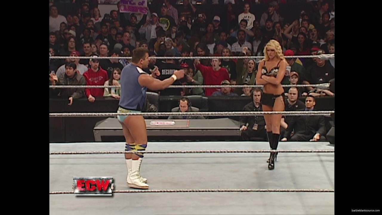 WWE_ECW_01_16_07_Kelly_Ringside_mp40194.jpg
