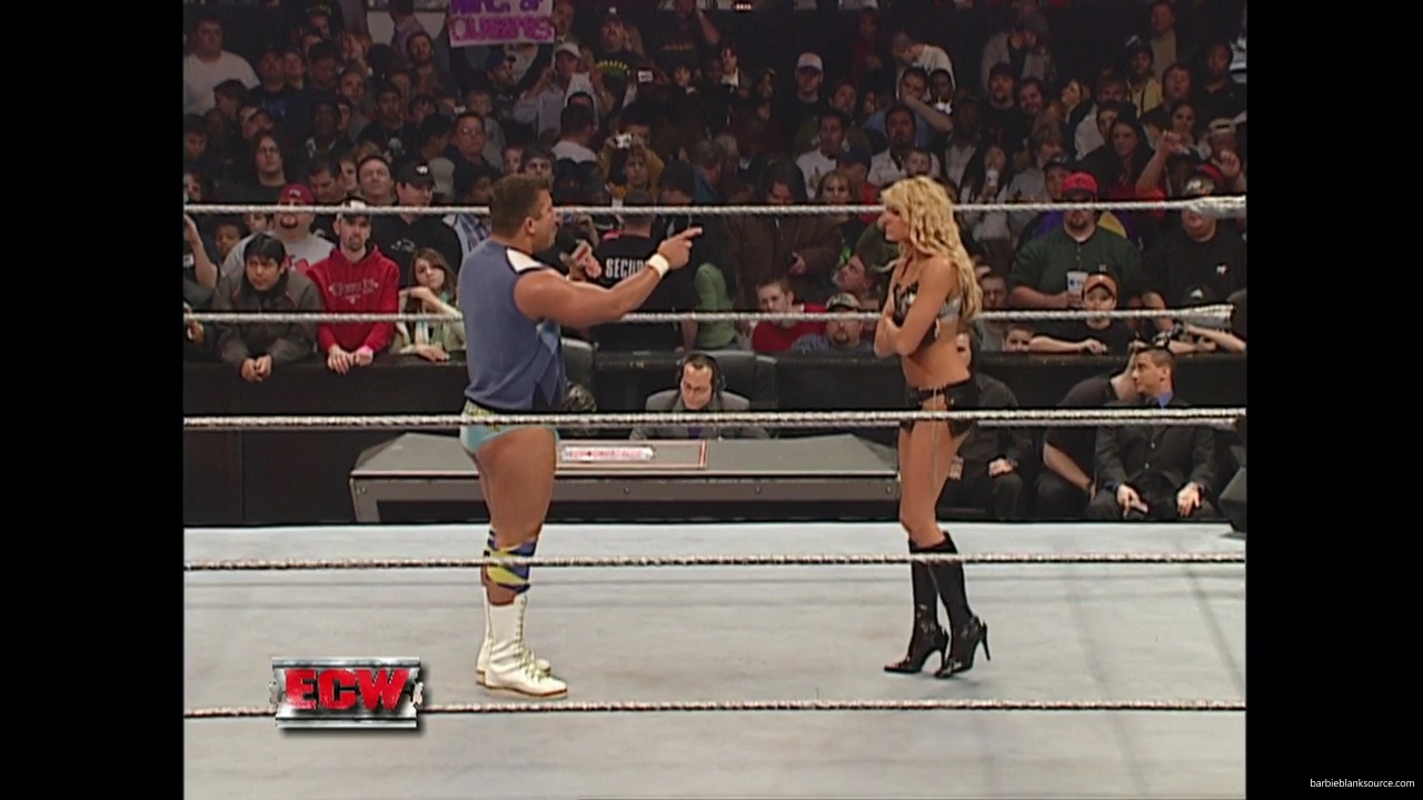 WWE_ECW_01_16_07_Kelly_Ringside_mp40197.jpg
