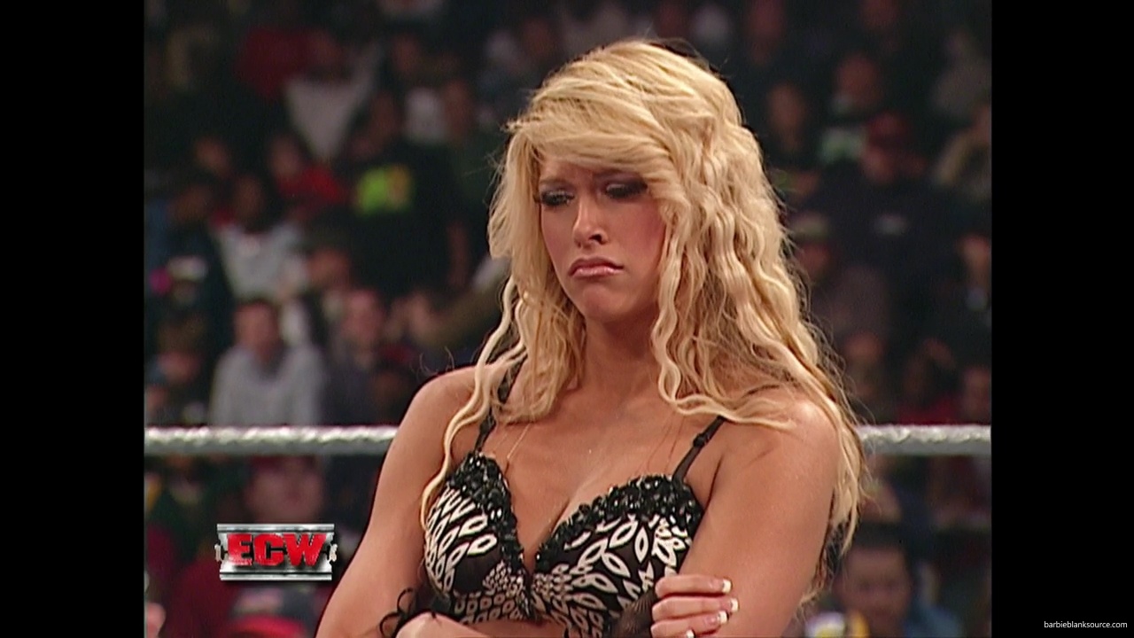 WWE_ECW_01_16_07_Kelly_Ringside_mp40292.jpg