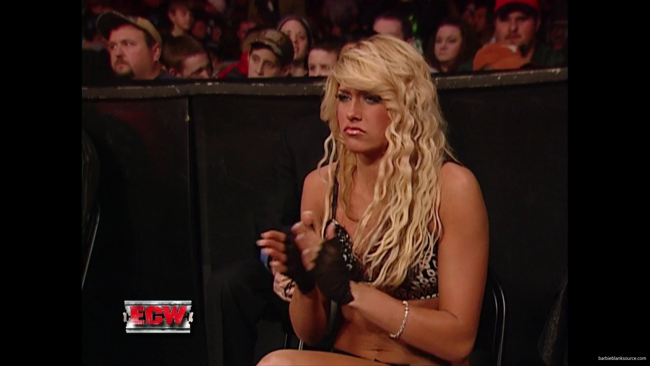 WWE_ECW_01_16_07_Kelly_Ringside_mp40349.jpg