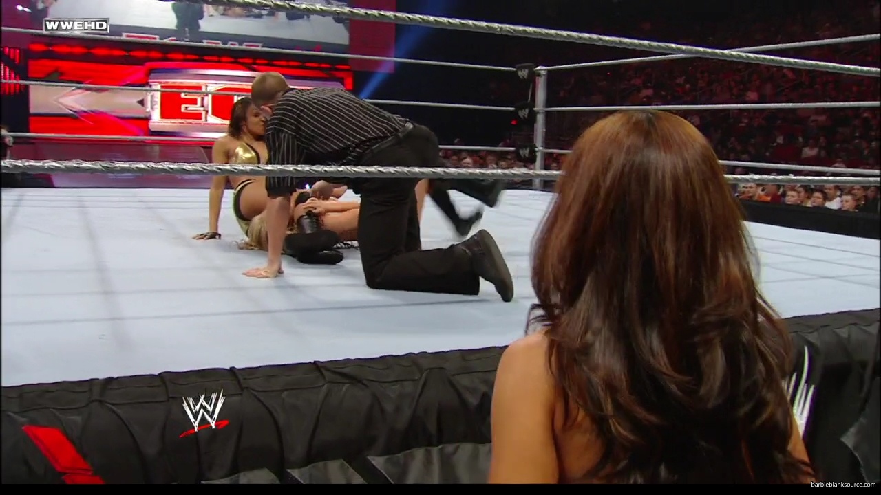 WWE_ECW_02_12_08_Kelly_vs_Layla_mp41665.jpg WWE_ECW_02_12_08_Kelly_vs_Layla_mp41665.jpg