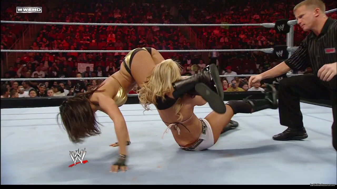 WWE_ECW_02_12_08_Kelly_vs_Layla_mp41670.jpg WWE_ECW_02_12_08_Kelly_vs_Layla_mp41670.jpg