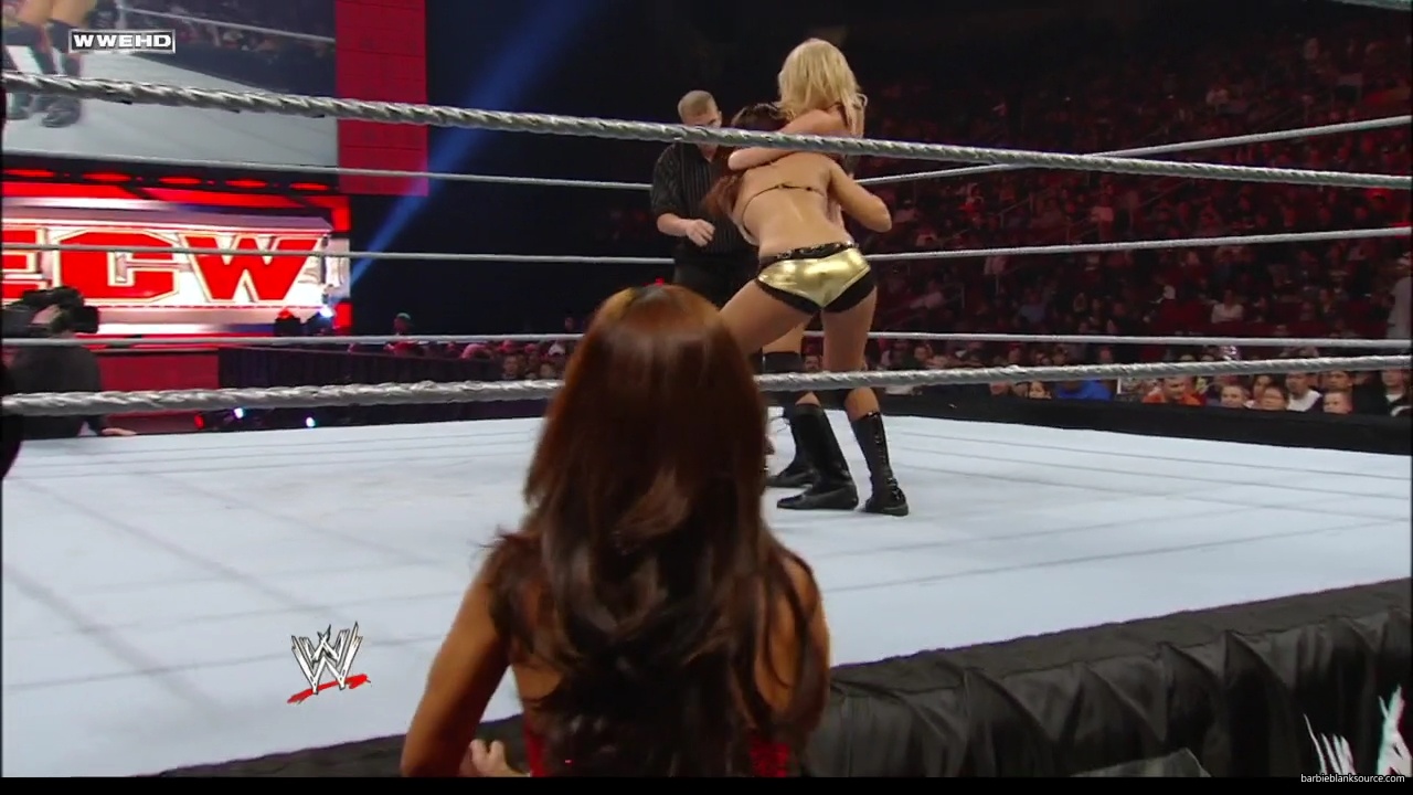 WWE_ECW_02_12_08_Kelly_vs_Layla_mp41692.jpg WWE_ECW_02_12_08_Kelly_vs_Layla_mp41692.jpg