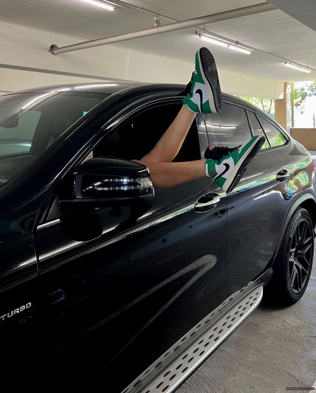 thebarbieblank_28429~1.jpg thebarbieblank_28429~1.jpg