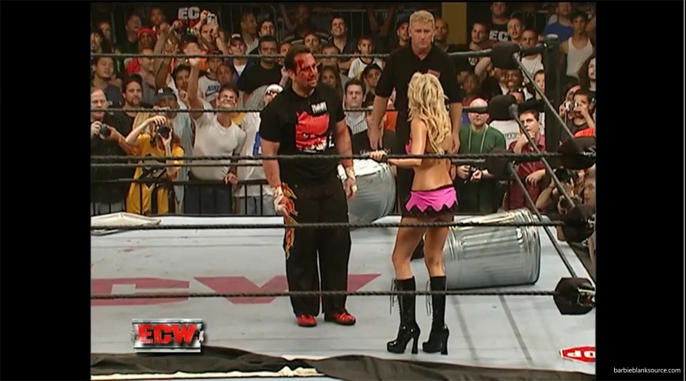 ECW_mp40402.jpg ECW_mp40402.jpg