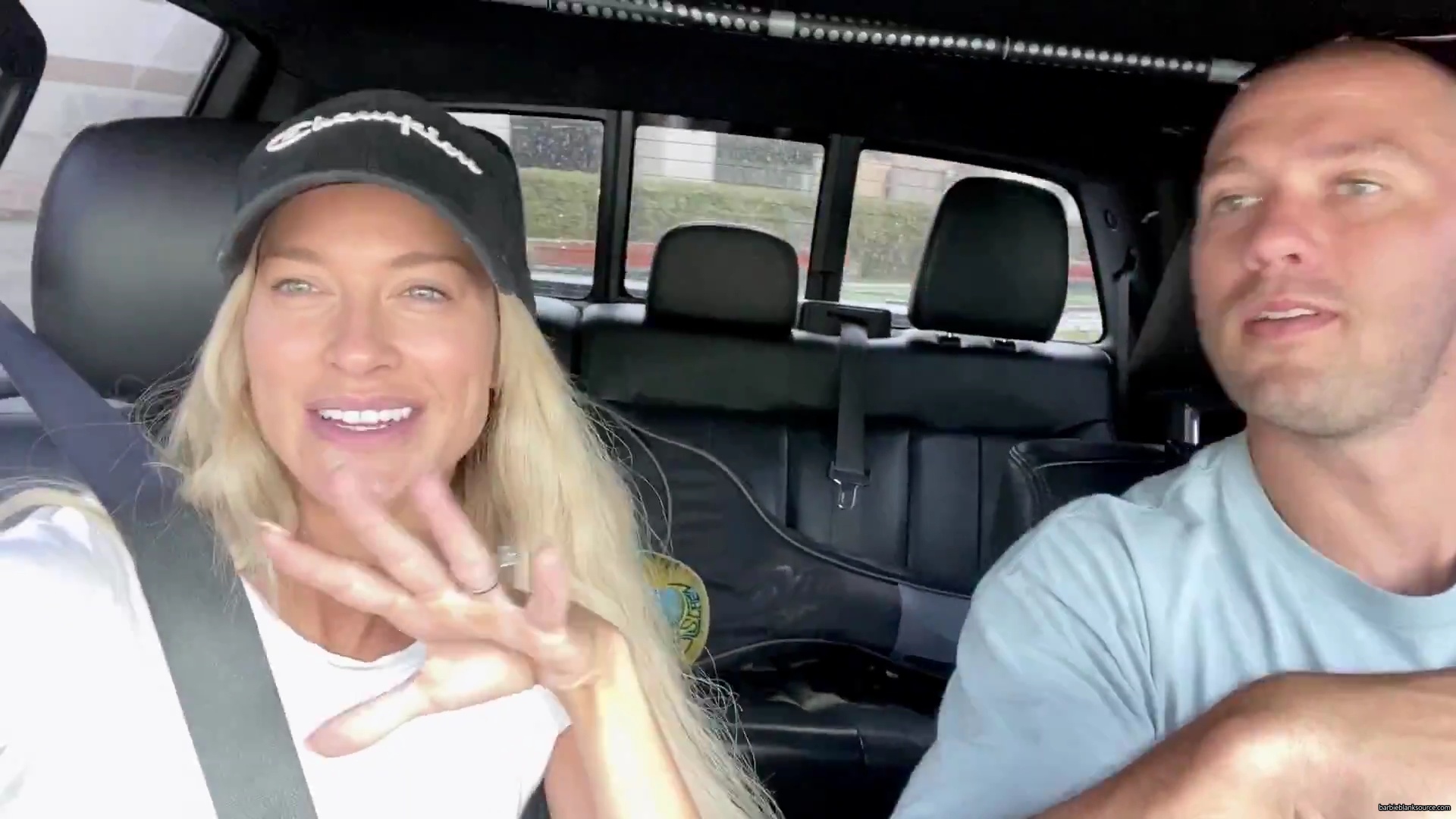 WHO_KNEW_DIYing_COULD_BE_SO_MUCH_FUN__21__mp40004.jpg WHO_KNEW_DIYing_COULD_BE_SO_MUCH_FUN__21__mp40004.jpg