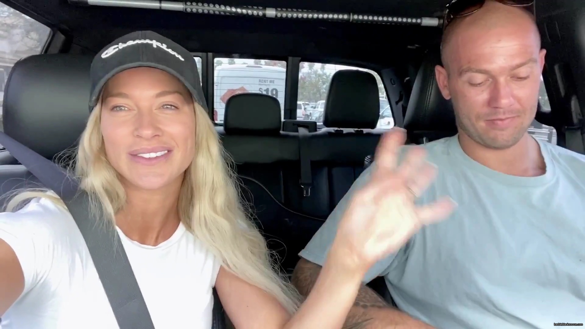 WHO_KNEW_DIYing_COULD_BE_SO_MUCH_FUN__21__mp40038.jpg WHO_KNEW_DIYing_COULD_BE_SO_MUCH_FUN__21__mp40038.jpg