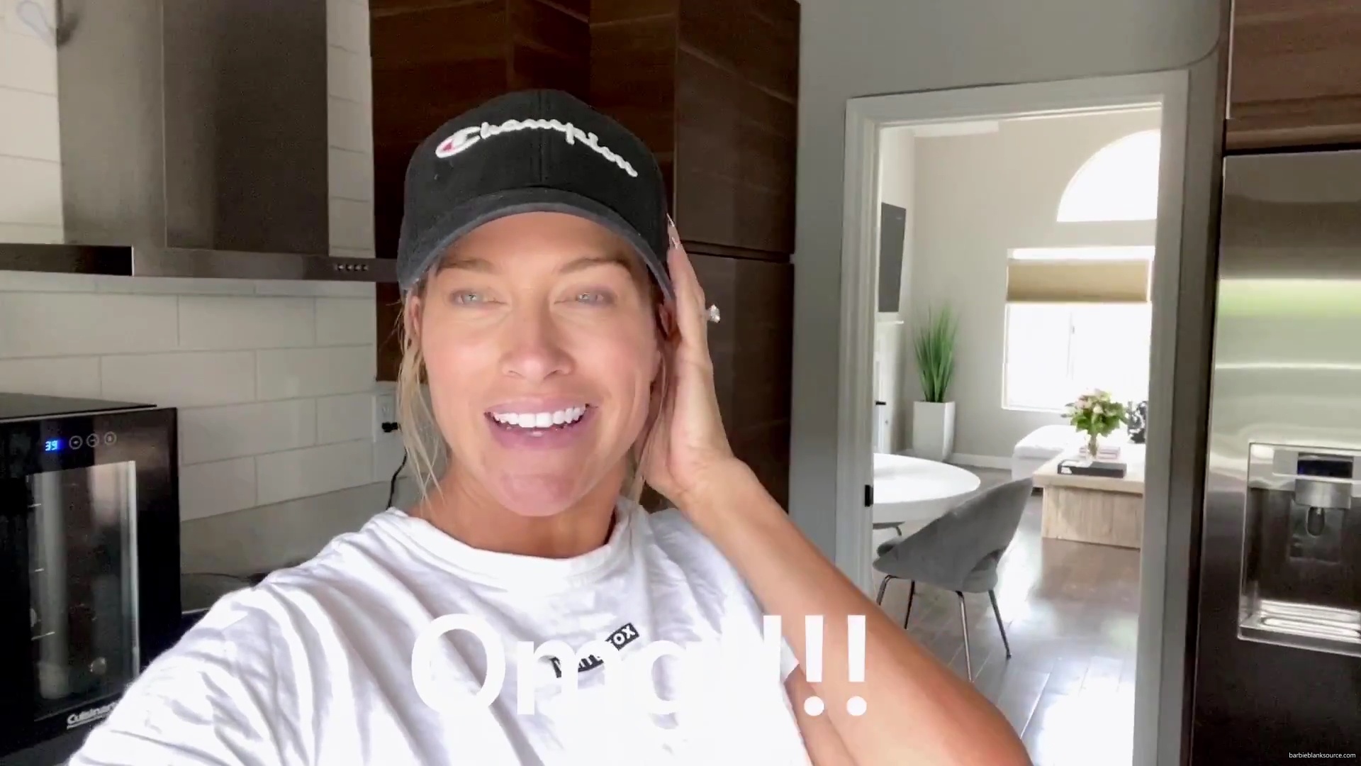 WHO_KNEW_DIYing_COULD_BE_SO_MUCH_FUN__21__mp40066.jpg WHO_KNEW_DIYing_COULD_BE_SO_MUCH_FUN__21__mp40066.jpg