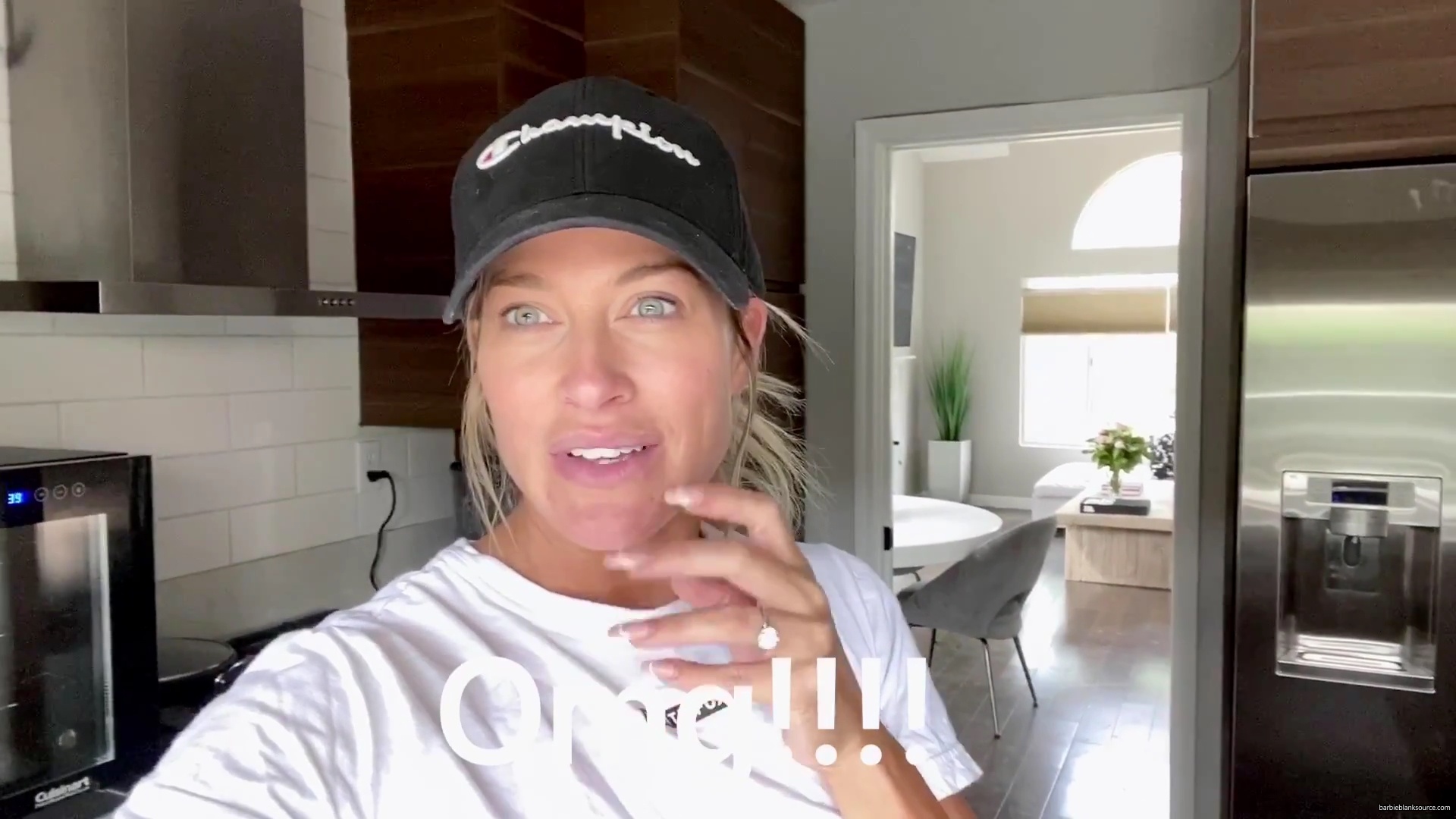 WHO_KNEW_DIYing_COULD_BE_SO_MUCH_FUN__21__mp40073.jpg WHO_KNEW_DIYing_COULD_BE_SO_MUCH_FUN__21__mp40073.jpg