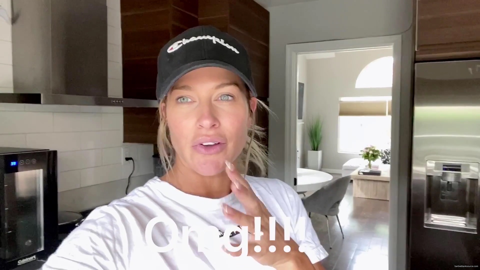 WHO_KNEW_DIYing_COULD_BE_SO_MUCH_FUN__21__mp40076.jpg WHO_KNEW_DIYing_COULD_BE_SO_MUCH_FUN__21__mp40076.jpg