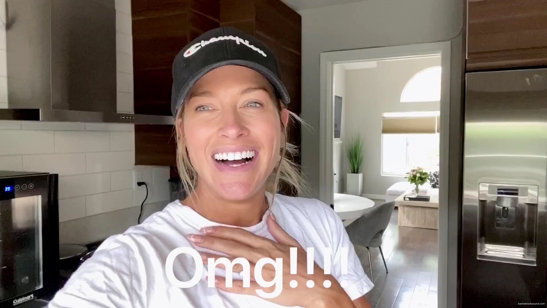 WHO_KNEW_DIYing_COULD_BE_SO_MUCH_FUN__21__mp40080.jpg WHO_KNEW_DIYing_COULD_BE_SO_MUCH_FUN__21__mp40080.jpg