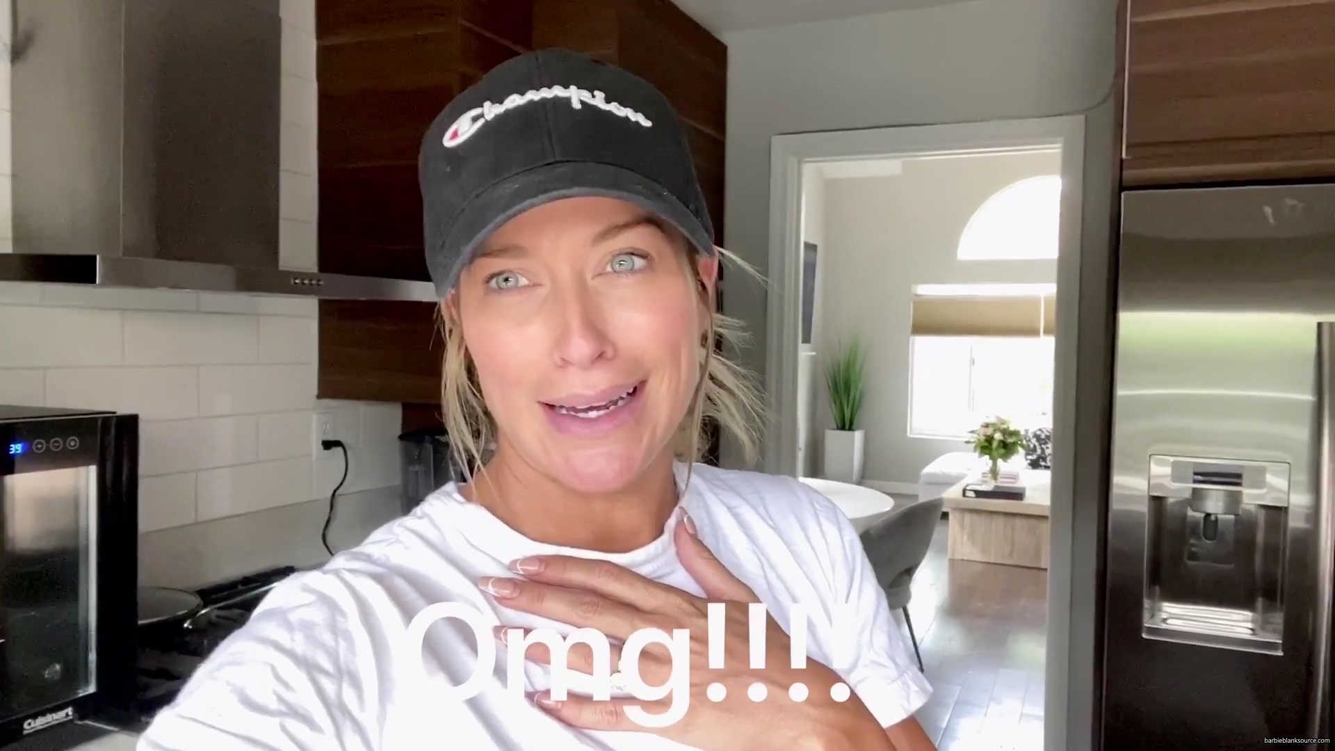 WHO_KNEW_DIYing_COULD_BE_SO_MUCH_FUN__21__mp40087.jpg WHO_KNEW_DIYing_COULD_BE_SO_MUCH_FUN__21__mp40087.jpg