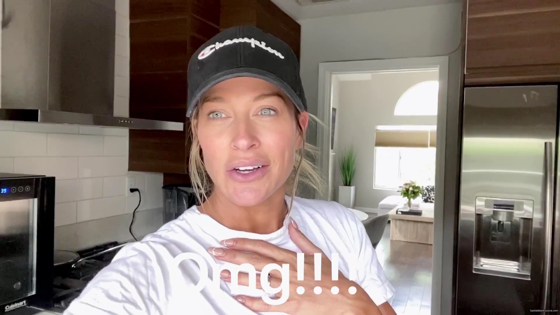 WHO_KNEW_DIYing_COULD_BE_SO_MUCH_FUN__21__mp40092.jpg WHO_KNEW_DIYing_COULD_BE_SO_MUCH_FUN__21__mp40092.jpg