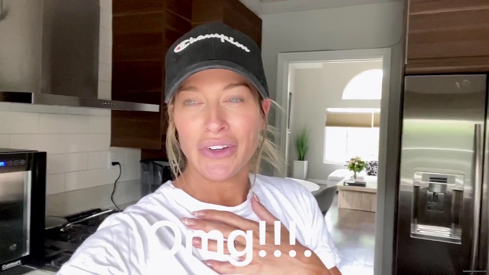 WHO_KNEW_DIYing_COULD_BE_SO_MUCH_FUN__21__mp40093.jpg WHO_KNEW_DIYing_COULD_BE_SO_MUCH_FUN__21__mp40093.jpg